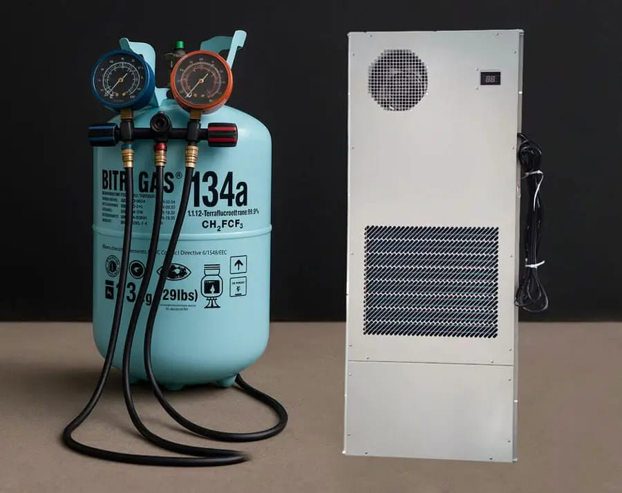 Fill-Refrigerant-in-Air-Conditioning.jpg