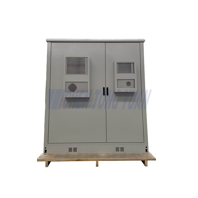 Armoire de rangement d'énergie de batterie extérieure de 55 kW avec batterie au lithium de 51,2 kWh