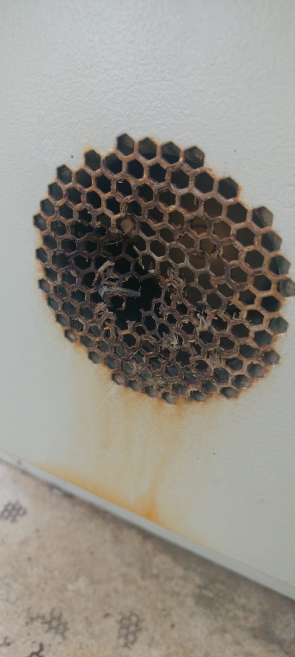 cabinet air conditioner air inlet corrosion(2).jpg