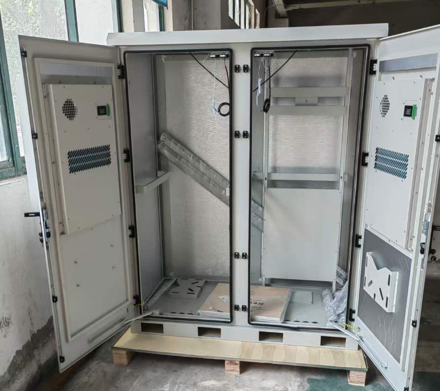 BESS enclosure with provisions for cabinet air conditioning.png